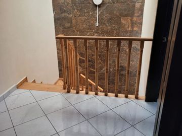 Casa amplia en zona sur por adolf horm