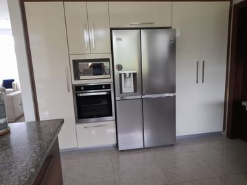 VENTA DE CASA POR LA VÌA CHONE EN URB. PRIVADA