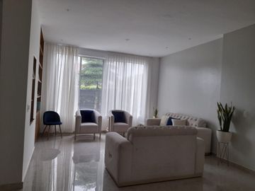 VENTA DE CASA POR LA VÌA CHONE EN URB. PRIVADA