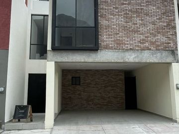 Casa Nueva en Venta en Cumbres Elite Premier