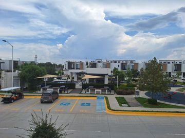 CASA EN VENTA EN CAPITTALA, Residencial a 400 MTS DEL HOSPITAL DE ALTA ESPECIALIDAD ZONA SUR