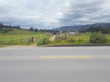 Excelente terreno en venta 10.000m2 mas Nave Industrial Vía Cumbe