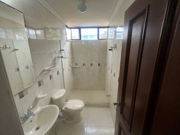VENTA APARTAMENTO BARRIO ALTO PRADO ZONA MEDICA APLICA AIRBNB