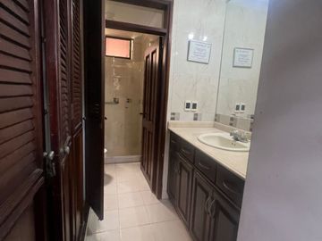 VENTA APARTAMENTO BARRIO ALTO PRADO ZONA MEDICA APLICA AIRBNB