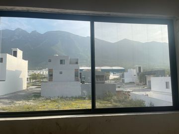 CASA NUEVA VENTA CUMBRES SANTORAL III