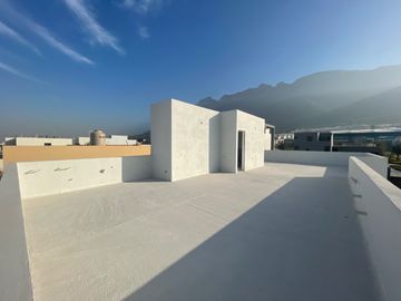CASA NUEVA VENTA CUMBRES SANTORAL III