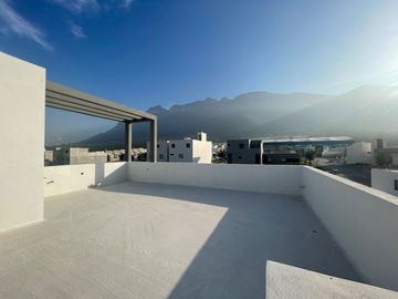 CASA NUEVA VENTA CUMBRES SANTORAL III