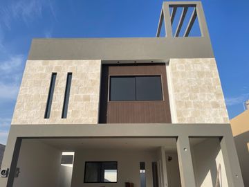 CASA NUEVA VENTA CUMBRES SANTORAL III
