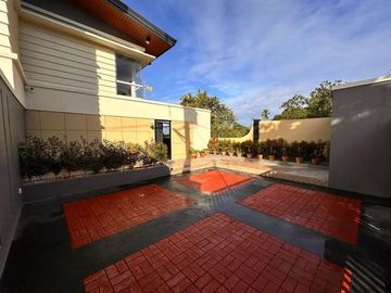 House and Lot Resort for Sale at Amadeo Resort Tagaytay