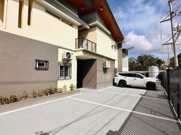 House and Lot Resort for Sale at Amadeo Resort Tagaytay