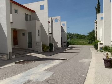 VENTA DE CASA EN CONDOMINIO CON VIGILANCIA EN PUEBLO MAGICO XOCHITEPEC, MOR $1,800,000.00
