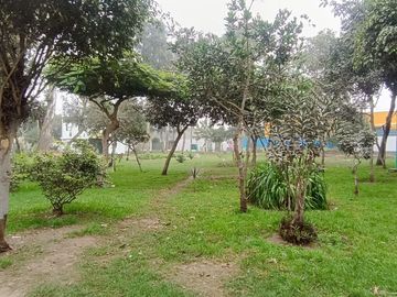 Casa de 2 Pisos con 2 Cocheras en Venta, Ideal para Remodelar 180M2