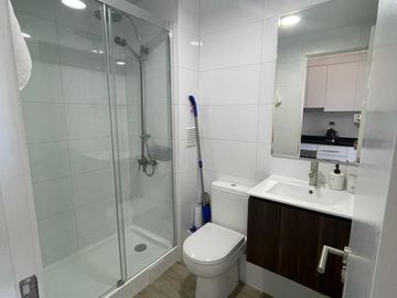 Se vende departamento ubicado en el condominio Smart Isla Teja, Calle los laureles, Valdivia