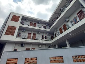 DIJUAL CEPAT KOST EKSKLUSIF UGM 18 KAMAR TIDUR HARGA 5,5 M NEGO