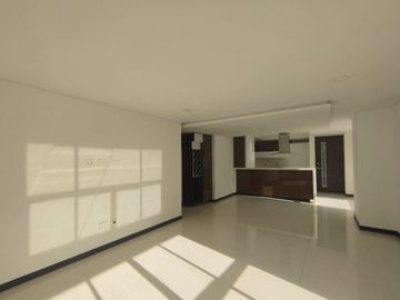 Apartamento en Arriendo en Pinares