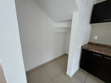 Rento casa en fraccionamiento horizontes modelo Viena