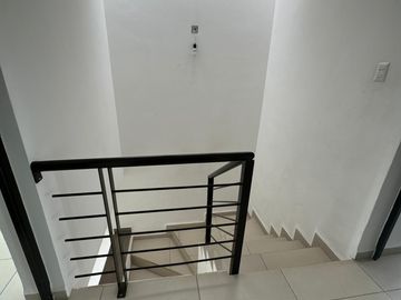 Rento casa en fraccionamiento horizontes modelo Viena
