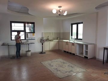 INCOME GENERATING APARTMEN IN PASIG
