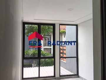 Dijual Rumah Baru 2 Lantai Posisi Hook di Rajawali Bintaro Sektor 9