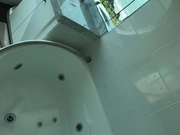 VENDO PRECIOSO DUPLEX  con Vista a parque y al mar