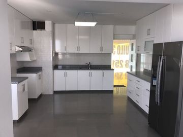 VENDO PRECIOSO DUPLEX  con Vista a parque y al mar