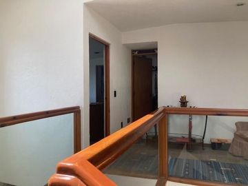 HERMOSA Y AMPLIA CASA AL SUR DE LA CIUDAD