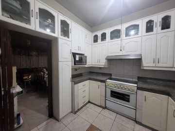 Venta casa de dos pisos en Barrio Garay centro de Guayaquil