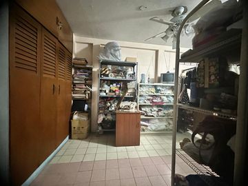 Venta casa de dos pisos en Barrio Garay centro de Guayaquil