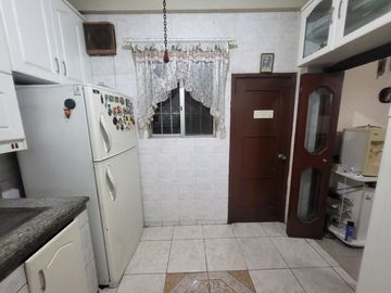 Venta casa de dos pisos en Barrio Garay centro de Guayaquil