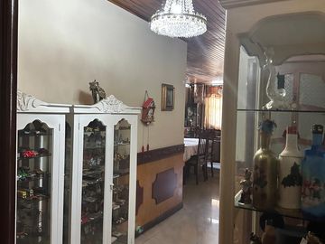 Venta casa de dos pisos en Barrio Garay centro de Guayaquil