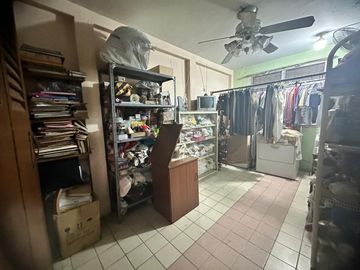 Venta casa de dos pisos en Barrio Garay centro de Guayaquil