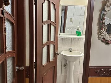 Venta casa de dos pisos en Barrio Garay centro de Guayaquil