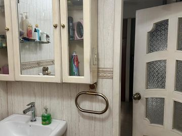 Venta casa de dos pisos en Barrio Garay centro de Guayaquil