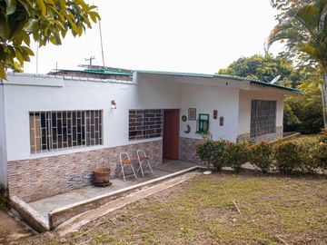 VENTA DE CASA QUINTA EN MELGAR CONDOMINIO EL PARAISO