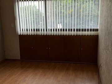 Hermosa Casa en Ciudad de México con 3 Recamaras y Amplias Áreas Comunes - $6,000,000 MXN