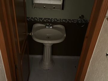 Hermosa Casa en Ciudad de México con 3 Recamaras y Amplias Áreas Comunes - $6,000,000 MXN