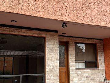 Hermosa Casa en Ciudad de México con 3 Recamaras y Amplias Áreas Comunes - $6,000,000 MXN
