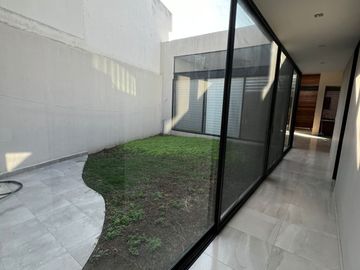 CASA EN VENTA EN LOMAS DE PUNTA DEL ESTE