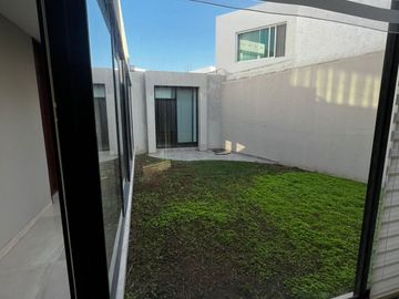 CASA EN VENTA EN LOMAS DE PUNTA DEL ESTE