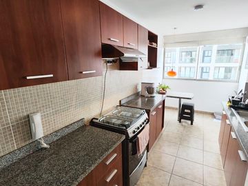 Amplio Departamento Full Amoblado En Alquiler En San Isidro, Ideal Para Vivir Con Comodidad Y Estilo
