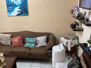 Vendo casa en Mucho Lote 1 con cerramiento, aplica biess 100%
