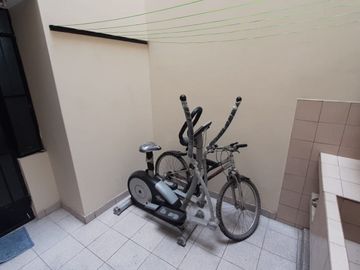 VENTA DE CASA MULTIFAMILIAR  DE 4 PISOS  PRECIO: $299,000 dolares