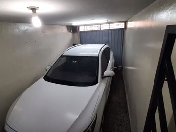 VENTA DE CASA MULTIFAMILIAR  DE 4 PISOS  PRECIO: $299,000 dolares