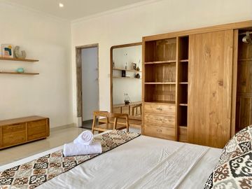 BABAKAN CANGGU - FULLY FURNISHED 2BR SPACIOUS VILLA