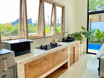 BABAKAN CANGGU - FULLY FURNISHED 2BR SPACIOUS VILLA