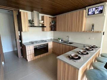 DBC - FOR SALE: 3 Bedroom Townhouse in Rosevale Estates, Manila