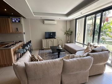 DBC - FOR SALE: 3 Bedroom Townhouse in Rosevale Estates, Manila