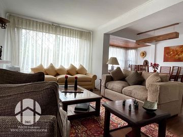 VENDO CASA EN LAS CONDES
