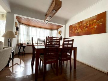 VENDO CASA EN LAS CONDES
