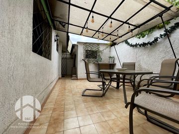 VENDO CASA EN LAS CONDES